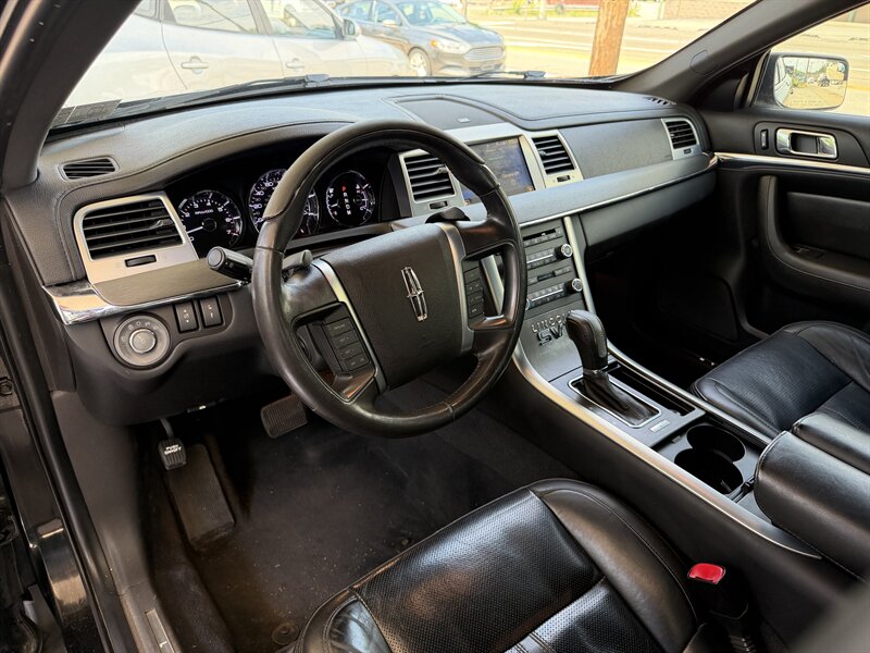 2011 Lincoln MKS EcoBoost - Photo 17 - Pittsburgh, PA 15226