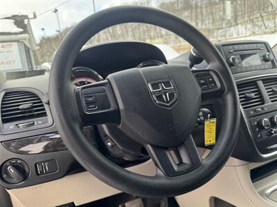 2014 Dodge Grand Caravan SXT   - Photo 15 - Pittsburgh, PA 15226