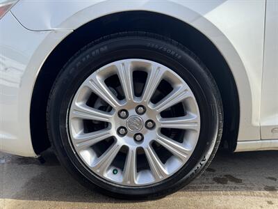 2013 Buick Lacrosse Premium 1   - Photo 10 - Pittsburgh, PA 15226