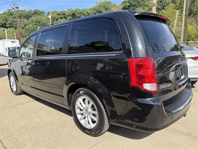 2016 Dodge Grand Caravan American Value Package - Photo 2 - Pittsburgh, PA 15226