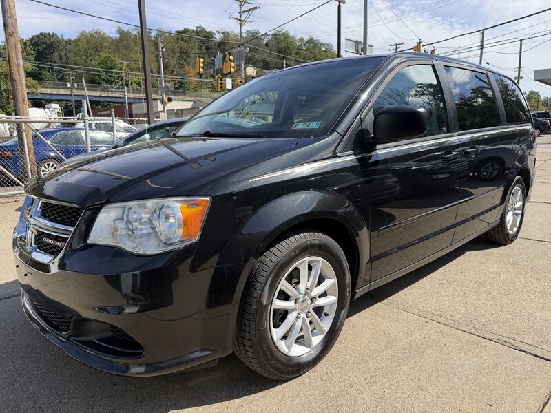 2016 Dodge Grand Caravan American Value Package   - Photo 1 - Pittsburgh, PA 15226