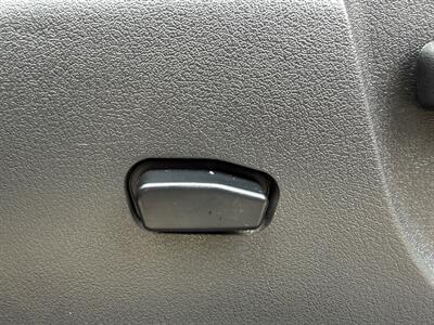 2011 Jeep Liberty Limited - Photo 16 - Pittsburgh, PA 15226