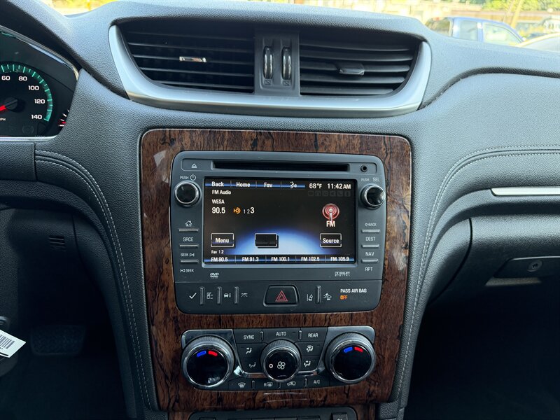 2014 Chevrolet Traverse LTZ - Photo 20 - Pittsburgh, PA 15226