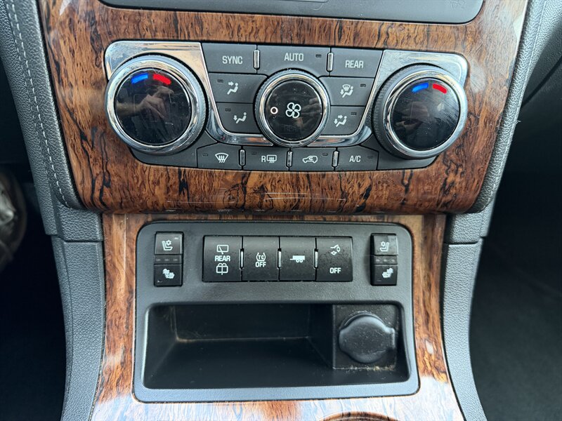 2014 Chevrolet Traverse LTZ - Photo 23 - Pittsburgh, PA 15226
