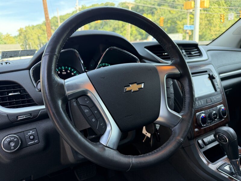 2014 Chevrolet Traverse LTZ - Photo 16 - Pittsburgh, PA 15226