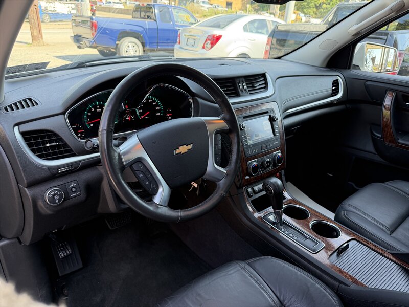 2014 Chevrolet Traverse LTZ - Photo 12 - Pittsburgh, PA 15226