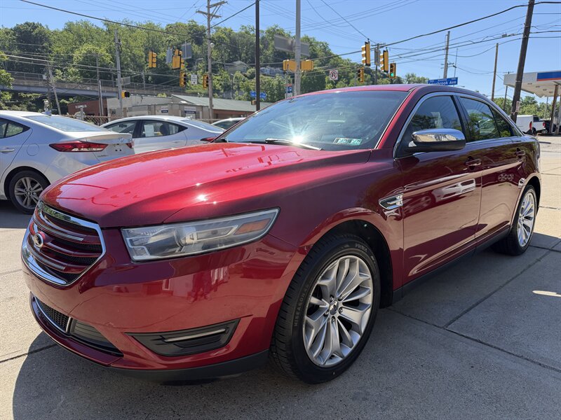 2013 Ford Taurus Limited   - Photo 1 - Pittsburgh, PA 15226