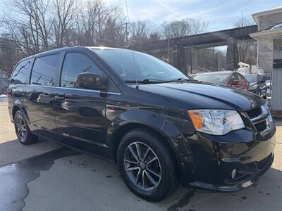 2017 Dodge Grand Caravan SXT   - Photo 5 - Pittsburgh, PA 15226