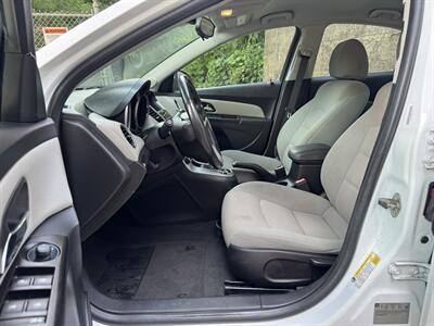 2013 Chevrolet Cruze LS Auto   - Photo 8 - Pittsburgh, PA 15226