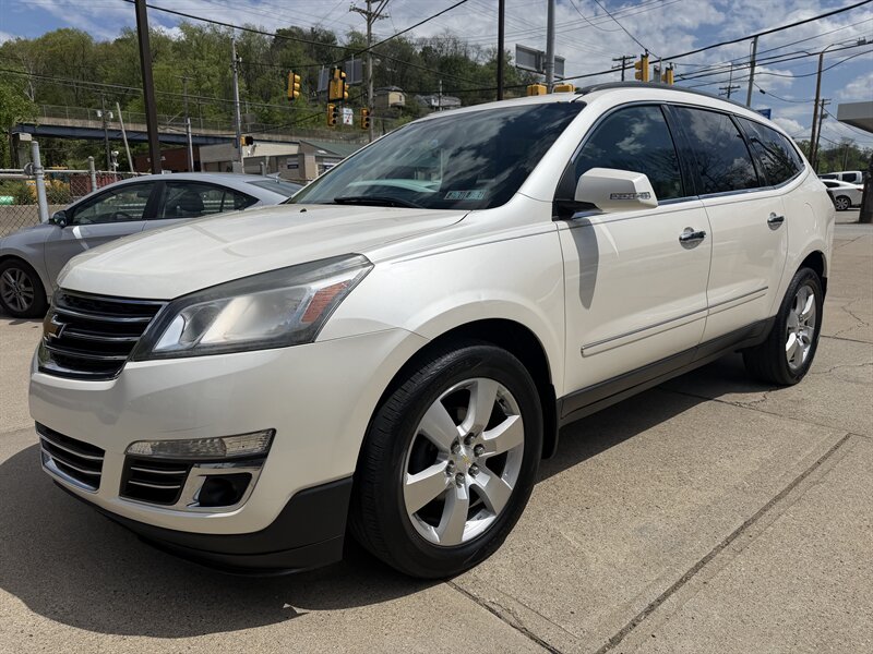 2014 Chevrolet Traverse LTZ   - Photo 1 - Pittsburgh, PA 15226