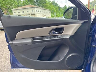 2013 Chevrolet Cruze LS Auto   - Photo 27 - Pittsburgh, PA 15226