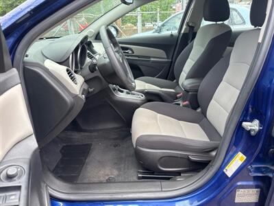 2013 Chevrolet Cruze LS Auto   - Photo 8 - Pittsburgh, PA 15226