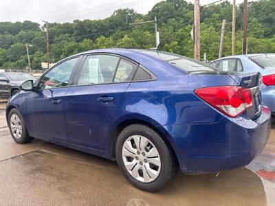 2013 Chevrolet Cruze LS Auto   - Photo 2 - Pittsburgh, PA 15226