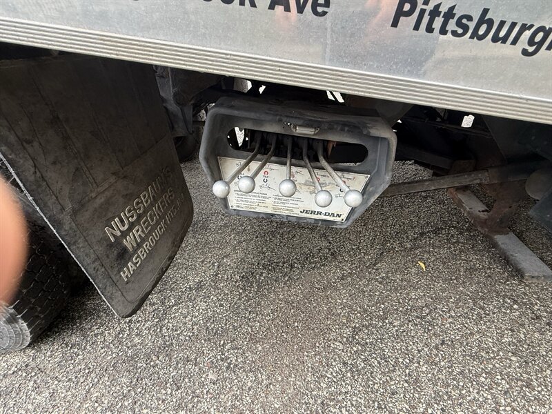 2005 International 4200 - Photo 20 - Pittsburgh, PA 15226