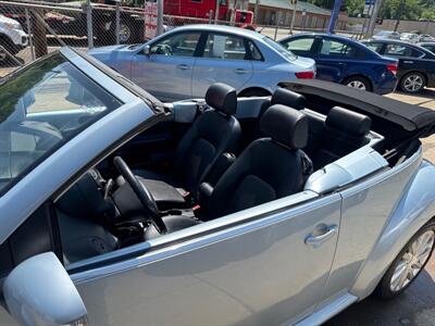 2009 Volkswagen New Beetle Convertible   - Photo 12 - Pittsburgh, PA 15226