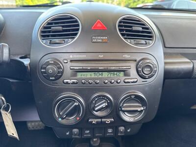 2009 Volkswagen New Beetle Convertible   - Photo 31 - Pittsburgh, PA 15226
