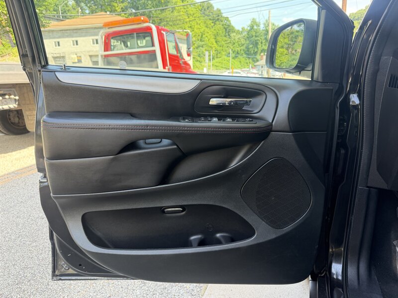 2017 Dodge Grand Caravan GT - Photo 16 - Pittsburgh, PA 15226