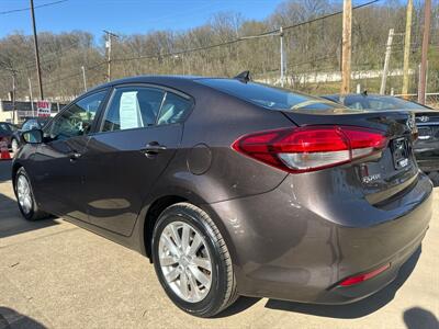 2017 Kia Forte LX   - Photo 2 - Pittsburgh, PA 15226