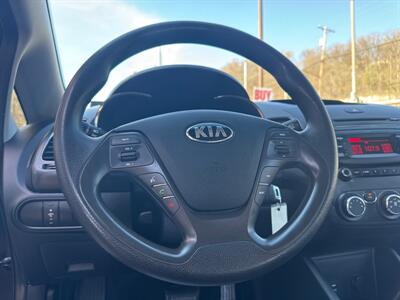 2017 Kia Forte LX   - Photo 18 - Pittsburgh, PA 15226