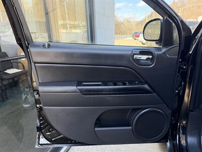 2014 Jeep Compass Sport   - Photo 14 - Pittsburgh, PA 15226