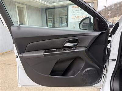 2016 Chevrolet Cruze Limited LT - Photo 13 - Pittsburgh, PA 15226