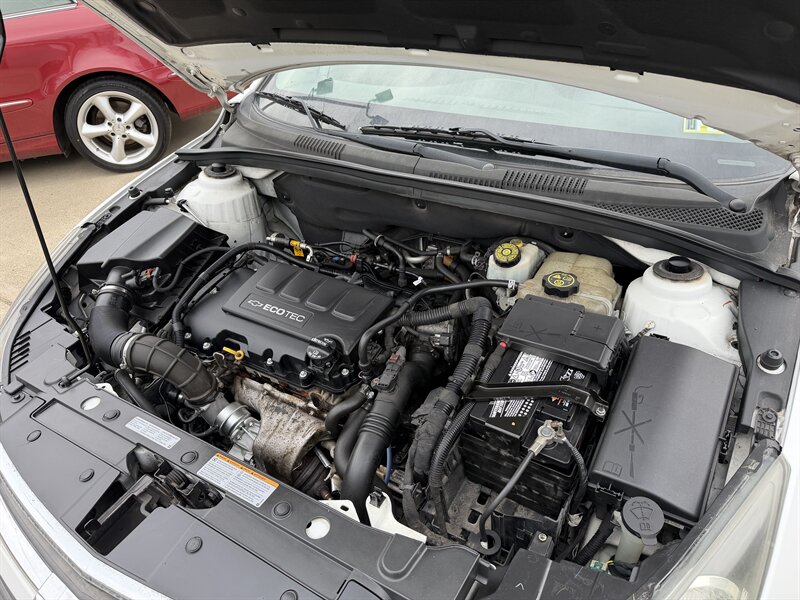 2016 Chevrolet Cruze Limited LT - Photo 11 - Pittsburgh, PA 15226