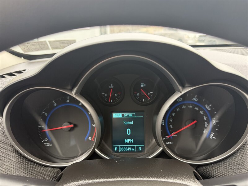 2016 Chevrolet Cruze Limited LT - Photo 17 - Pittsburgh, PA 15226