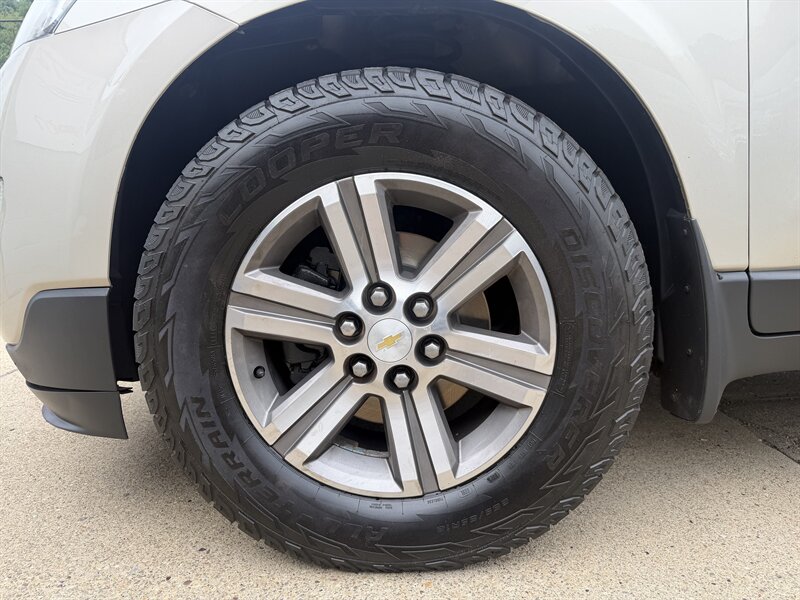 2016 Chevrolet Traverse LT - Photo 7 - Pittsburgh, PA 15226