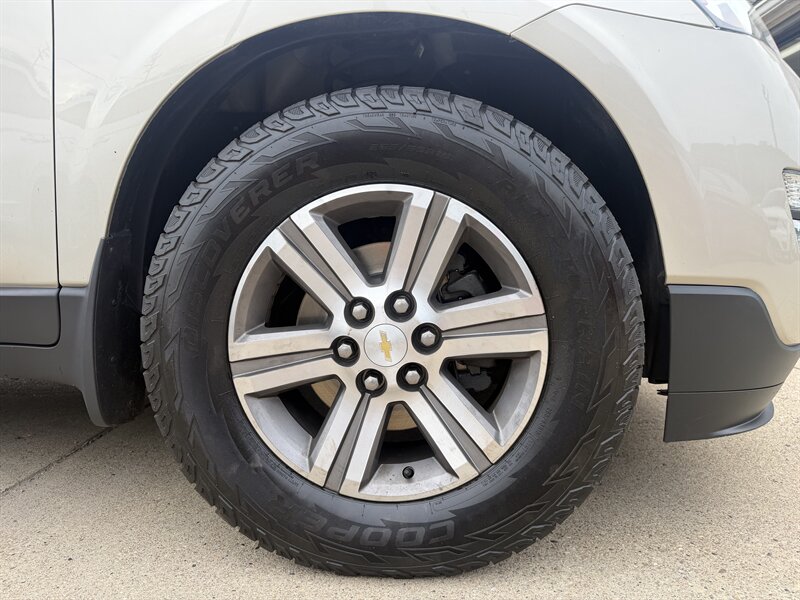 2016 Chevrolet Traverse LT - Photo 10 - Pittsburgh, PA 15226
