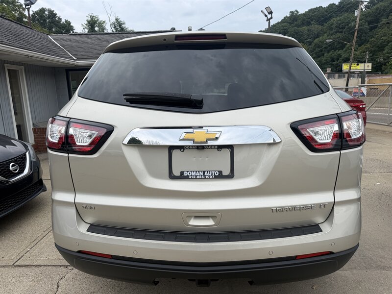 2016 Chevrolet Traverse LT - Photo 3 - Pittsburgh, PA 15226
