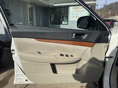 2013 Subaru Outback 2.5i Limited   - Photo 14 - Pittsburgh, PA 15226