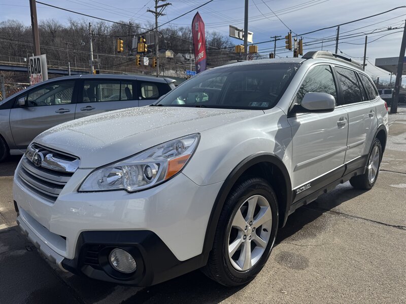 2013 Subaru Outback 2.5i Limited   - Photo 1 - Pittsburgh, PA 15226