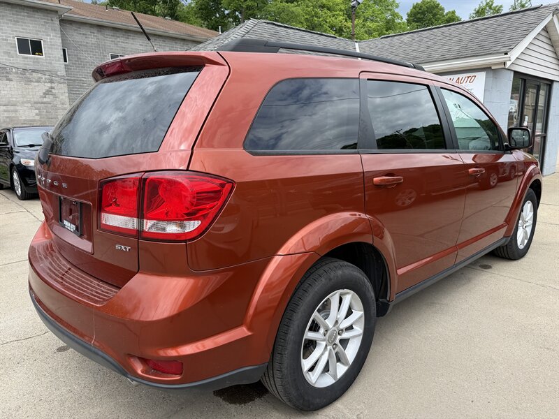 2014 Dodge Journey SXT - Photo 5 - Pittsburgh, PA 15226