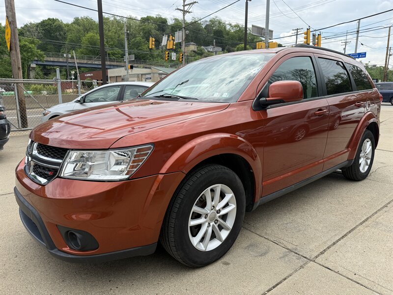 2014 Dodge Journey SXT   - Photo 1 - Pittsburgh, PA 15226