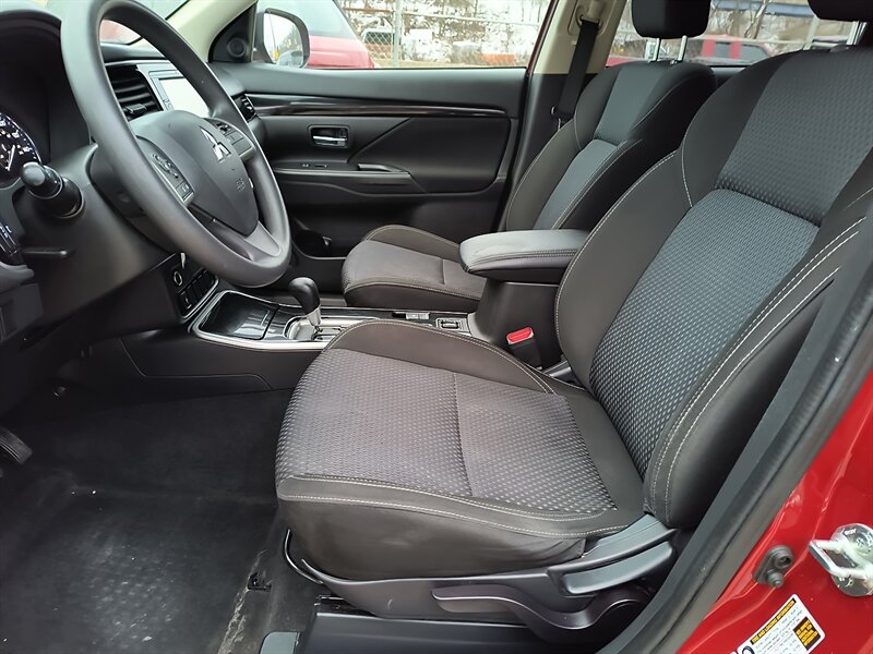 2019 Mitsubishi Outlander ES - Photo 7 - Pittsburgh, PA 15226