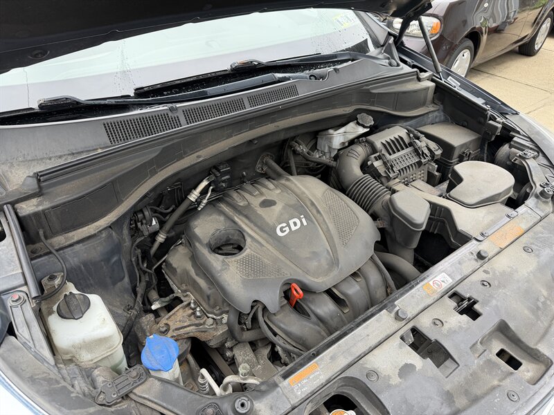 2015 Hyundai Santa Fe 2.4L SPORT - Photo 12 - Pittsburgh, PA 15226