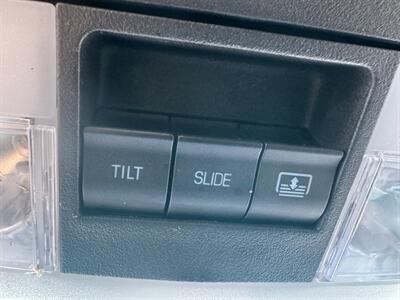 2016 Ford Explorer Platinum   - Photo 36 - Pittsburgh, PA 15226