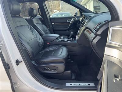 2016 Ford Explorer Platinum   - Photo 30 - Pittsburgh, PA 15226