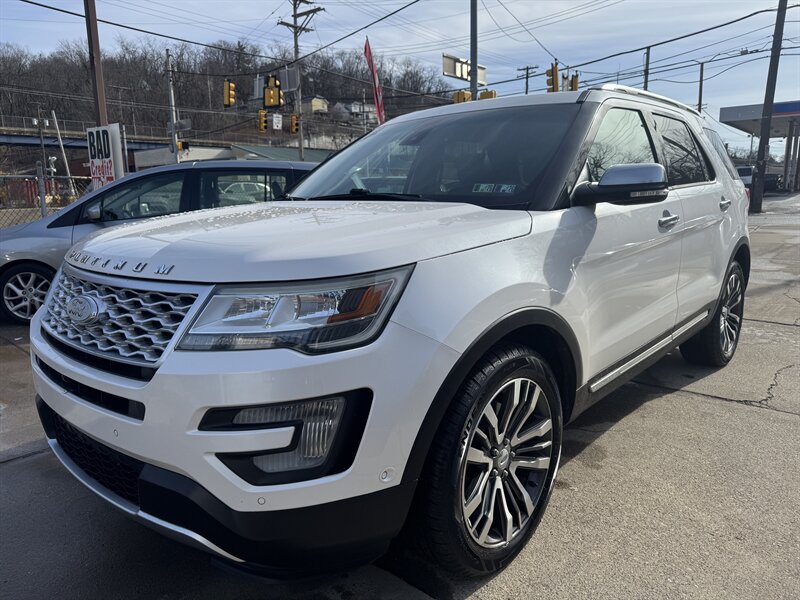 2016 Ford Explorer Platinum   - Photo 1 - Pittsburgh, PA 15226