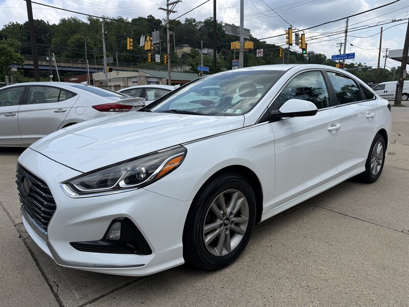 2018 Hyundai SONATA SE   - Photo 1 - Pittsburgh, PA 15226
