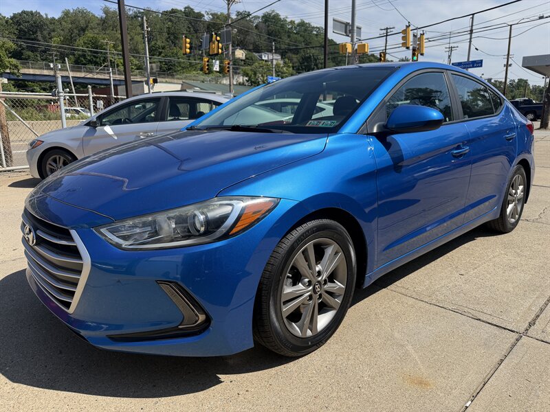 2017 Hyundai ELANTRA Value Edition   - Photo 1 - Pittsburgh, PA 15226