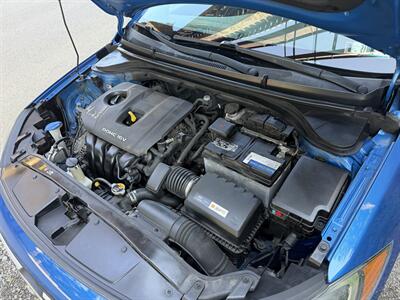 2017 Hyundai ELANTRA Value Edition   - Photo 13 - Pittsburgh, PA 15226