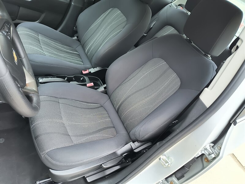 2013 Chevrolet Sonic LT Auto - Photo 8 - Pittsburgh, PA 15226