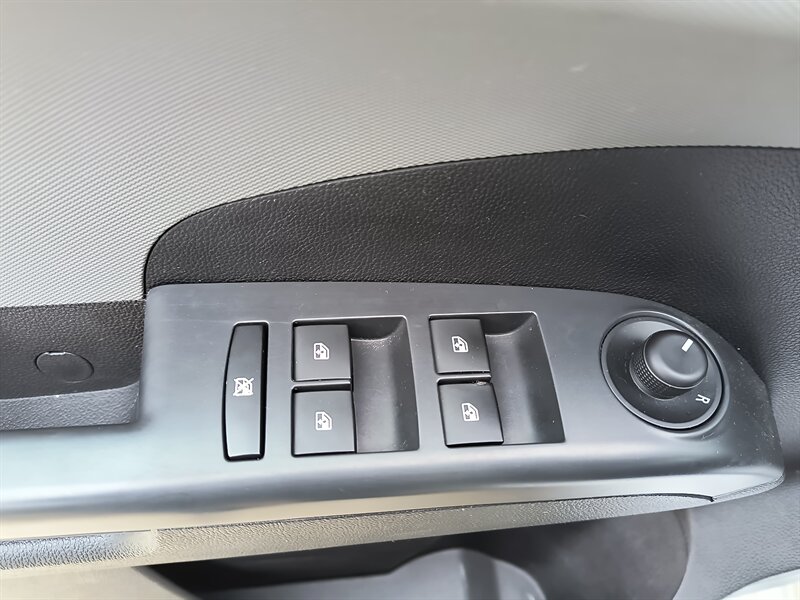 2013 Chevrolet Sonic LT Auto - Photo 18 - Pittsburgh, PA 15226