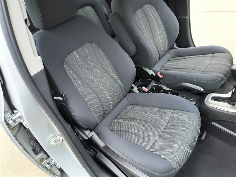 2013 Chevrolet Sonic LT Auto - Photo 9 - Pittsburgh, PA 15226