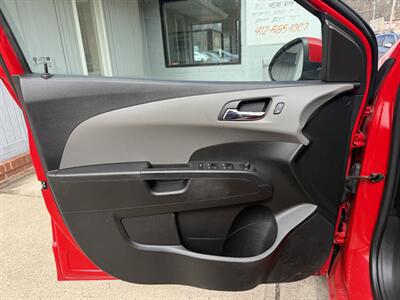 2015 Chevrolet Sonic LT Auto   - Photo 14 - Pittsburgh, PA 15226