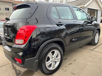 2019 Chevrolet Trax LS   - Photo 4 - Pittsburgh, PA 15226