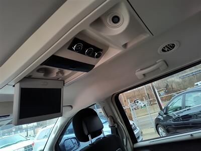 2014 Chrysler Town & Country Touring   - Photo 24 - Pittsburgh, PA 15226