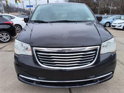 2014 Chrysler Town & Country Touring   - Photo 6 - Pittsburgh, PA 15226