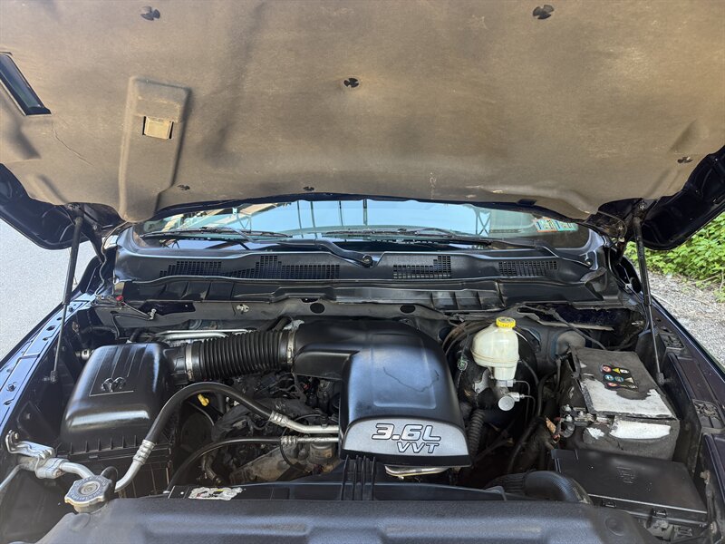 2013 RAM 1500 SLT - Photo 18 - Pittsburgh, PA 15226